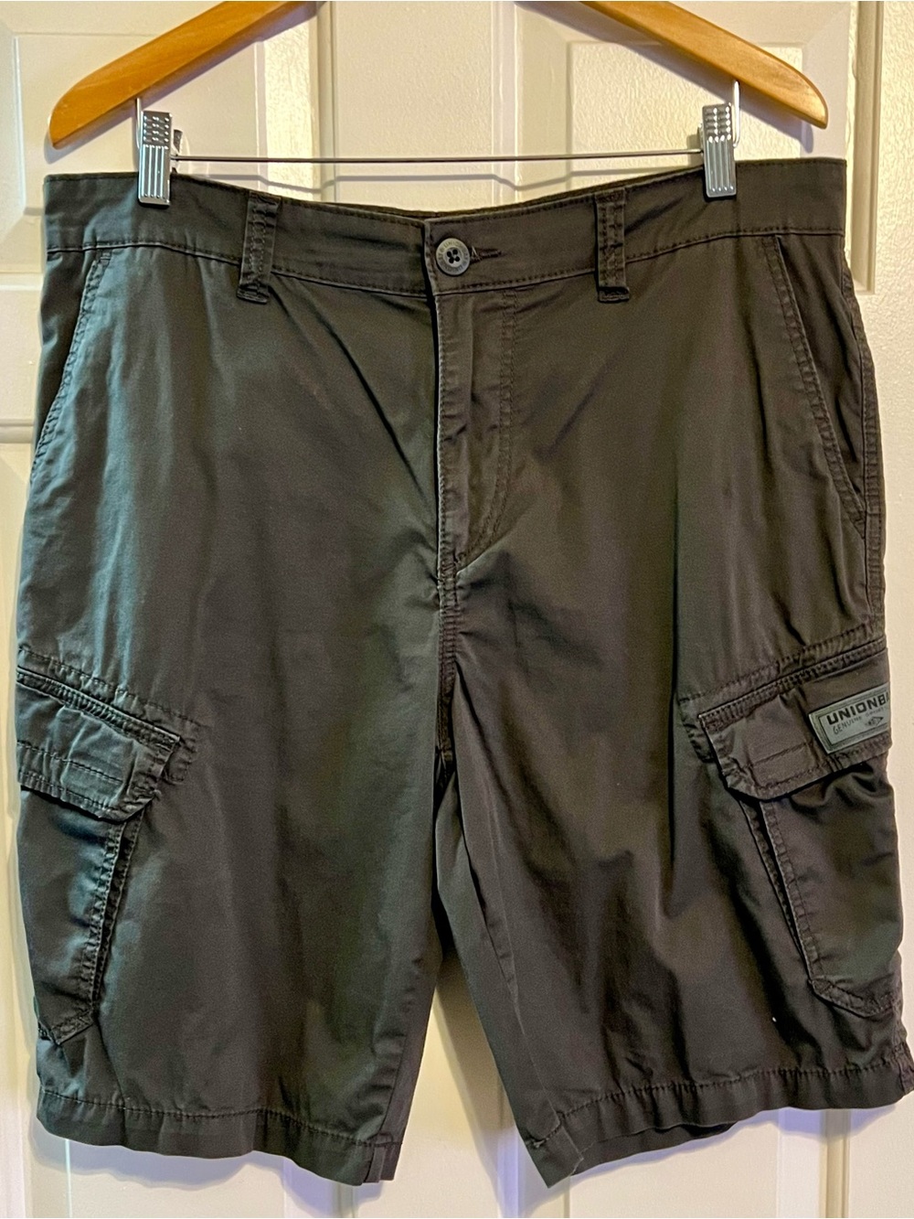 Unionbay Men’s Charcoal Gray Authentic Fit Utility Cargo Shorts - Size 34